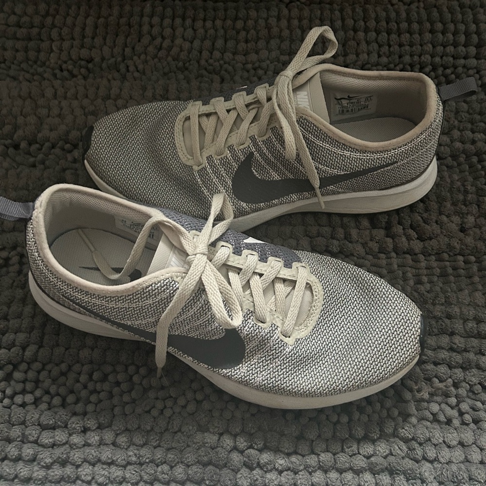 Nike Women’s Black and White Knit Sneakers
